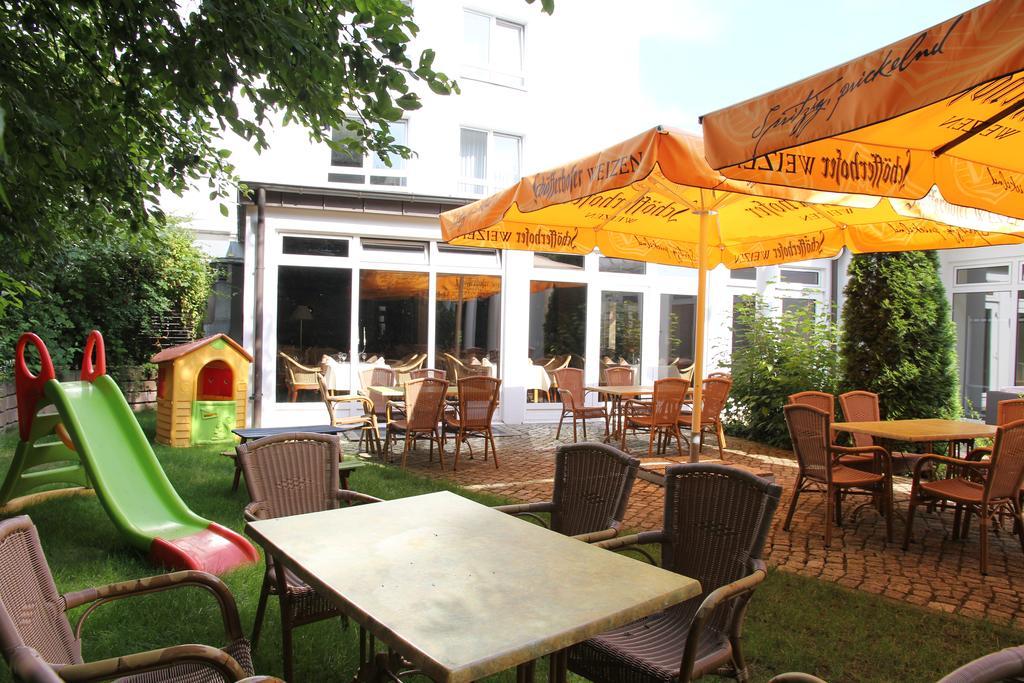 Relexa Hotel Bad Salzdetfurth Exterior photo