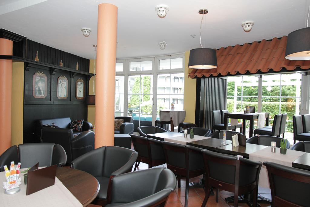 Relexa Hotel Bad Salzdetfurth Exterior photo