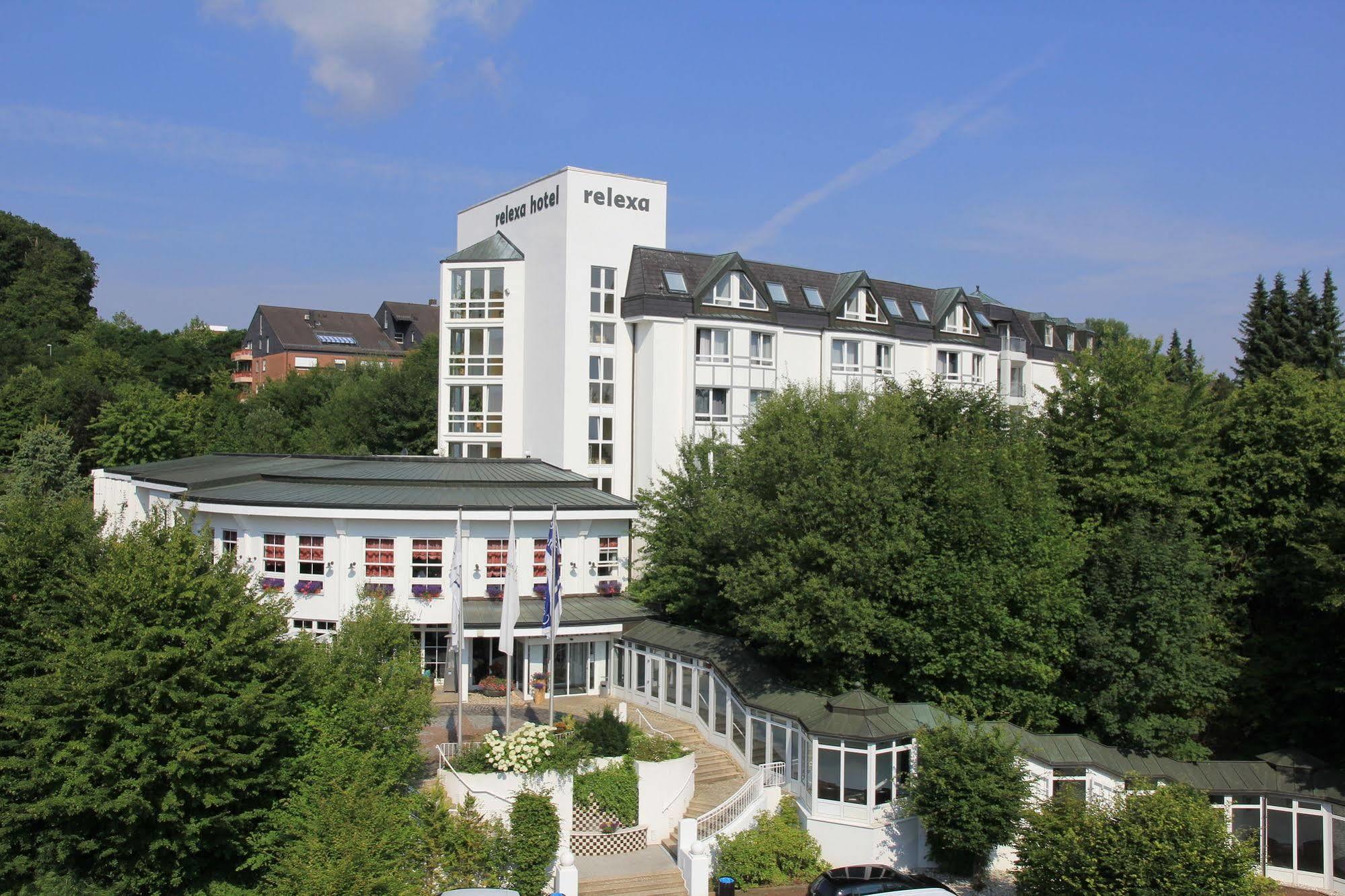 Relexa Hotel Bad Salzdetfurth Exterior photo